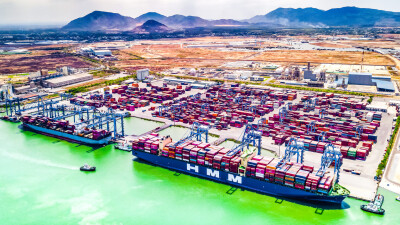 Vietnam’s ports chart new course